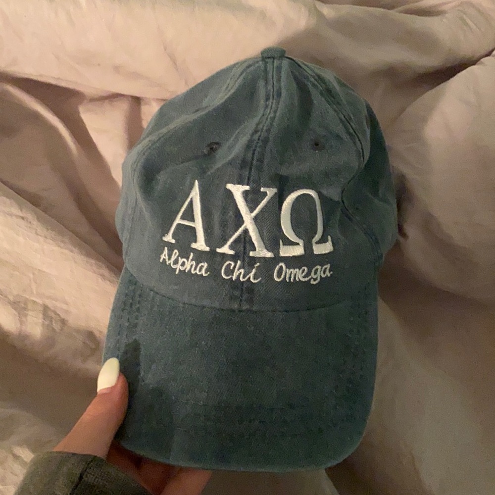 Axo hat